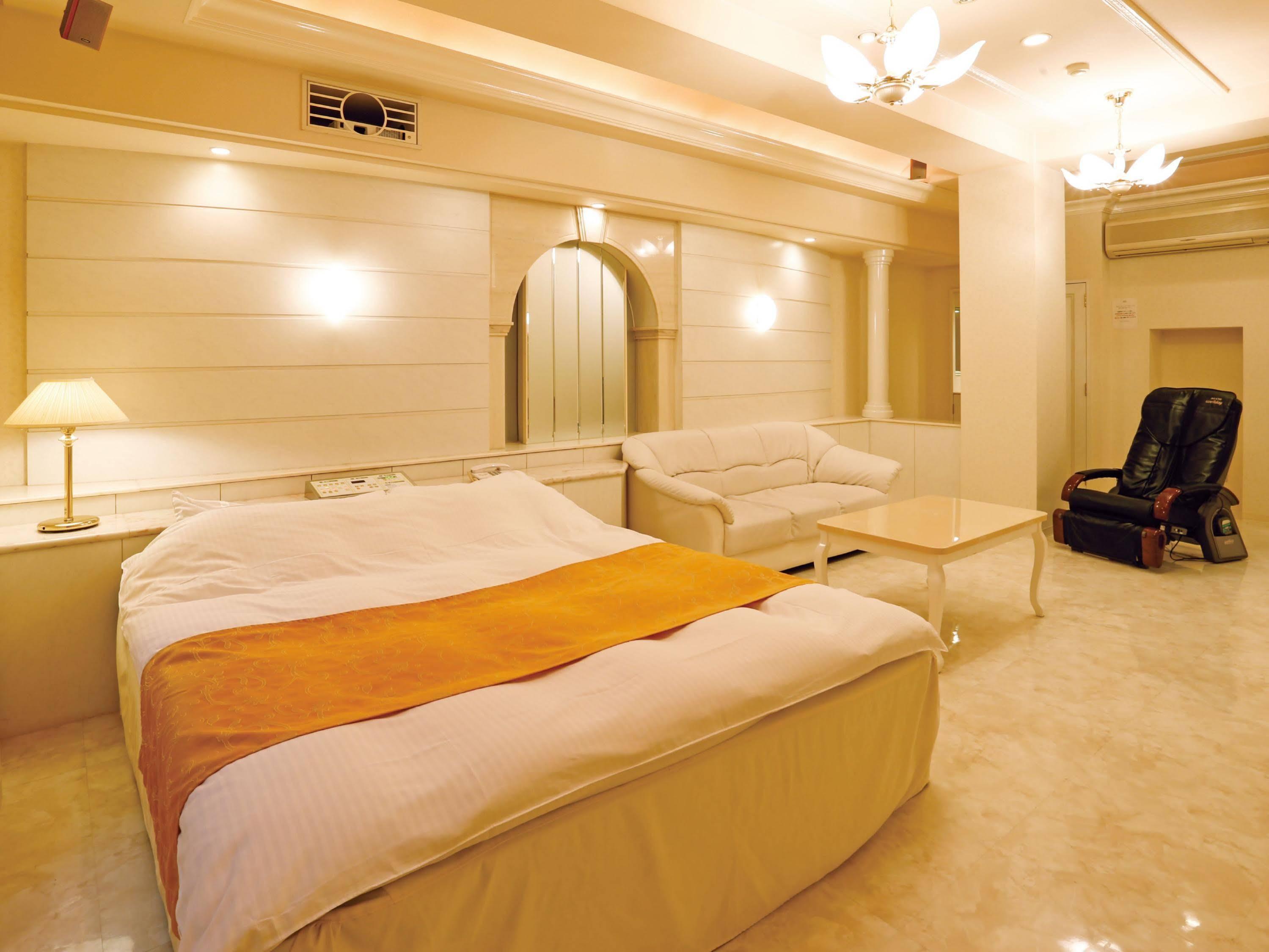 Hotel Fine Garden Juso (Adults Only) Осака Екстериор снимка